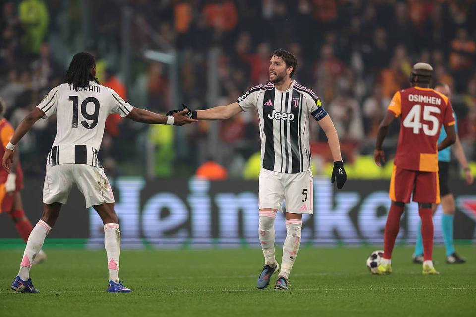 开云官网-尤文无缘欧冠16强！少打1人连扳3球+一度追平，加时赛崩盘连丢2球